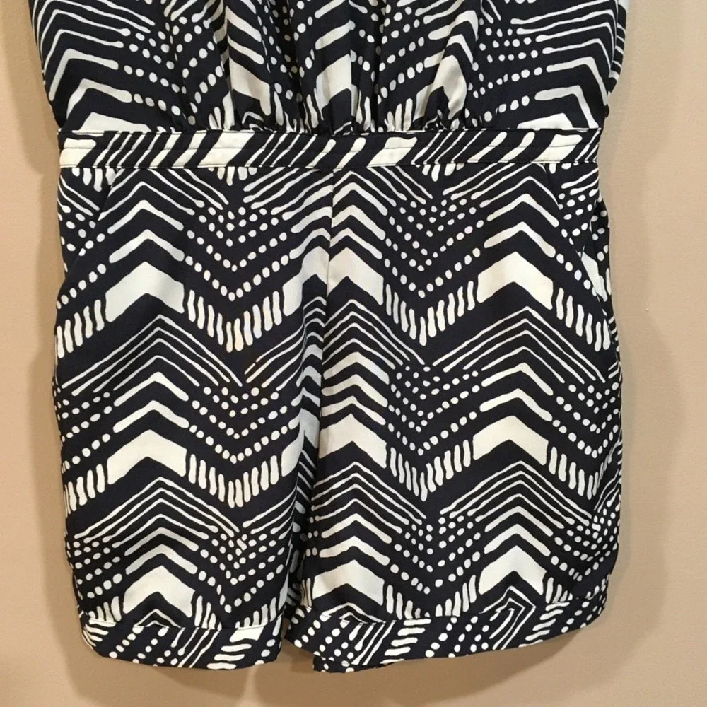 J.Crew Chevron Romper Womens 2 Navy White Preppy‎ Coastal Beachy Nautical Shorts